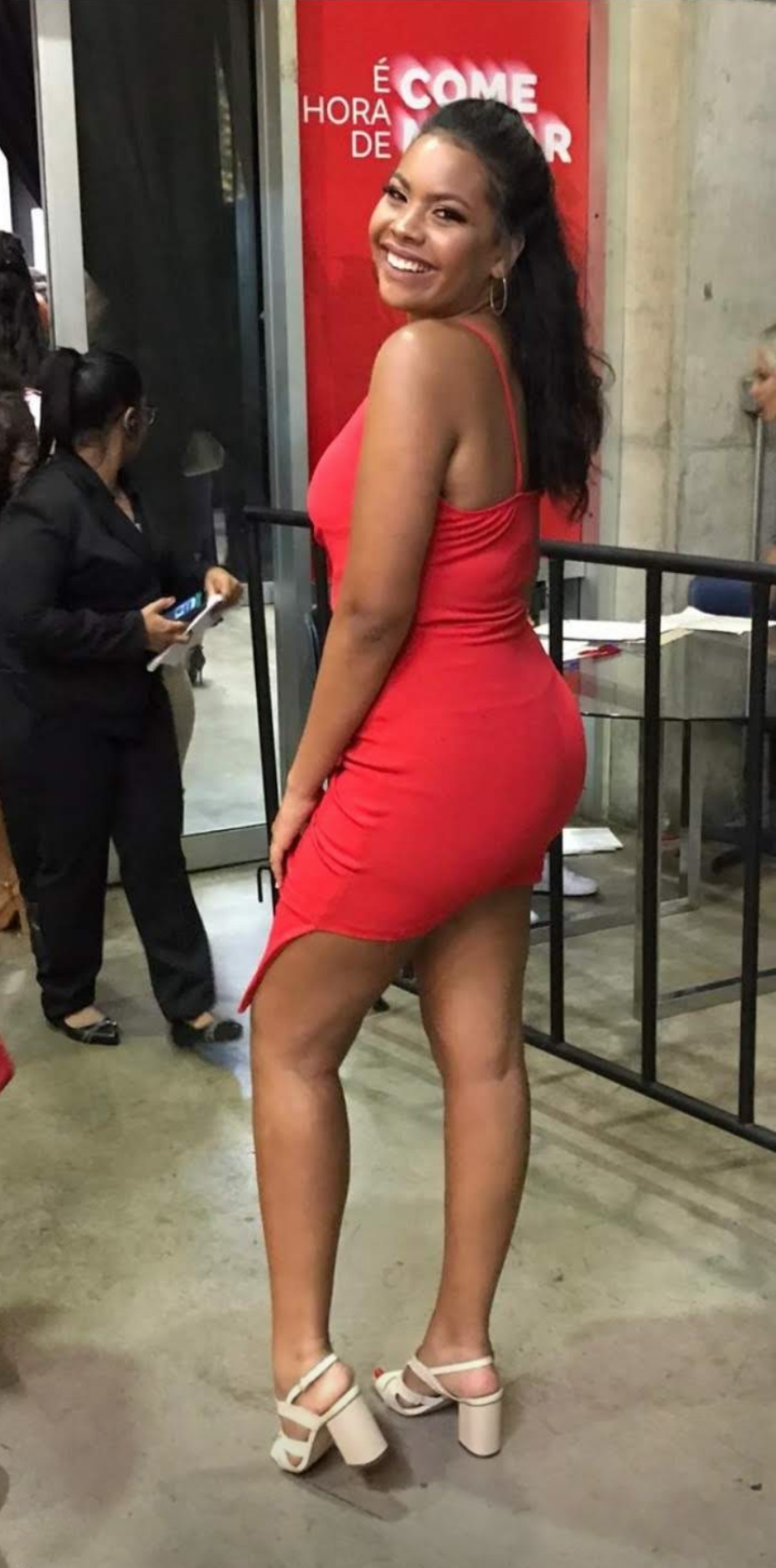 Vestido de festa vermelho curto