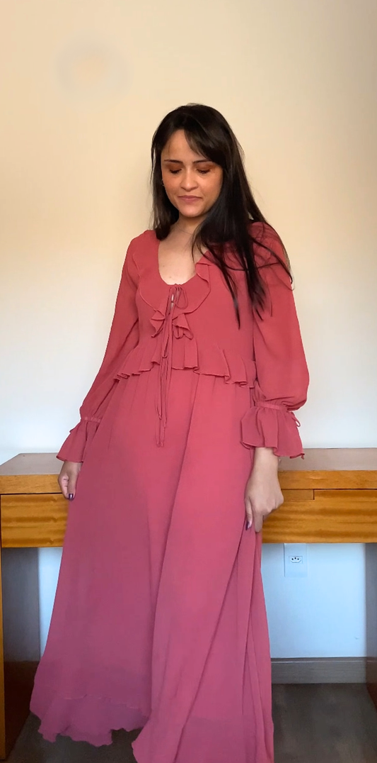 Vestido Rosé Longo com Babados e Amarração