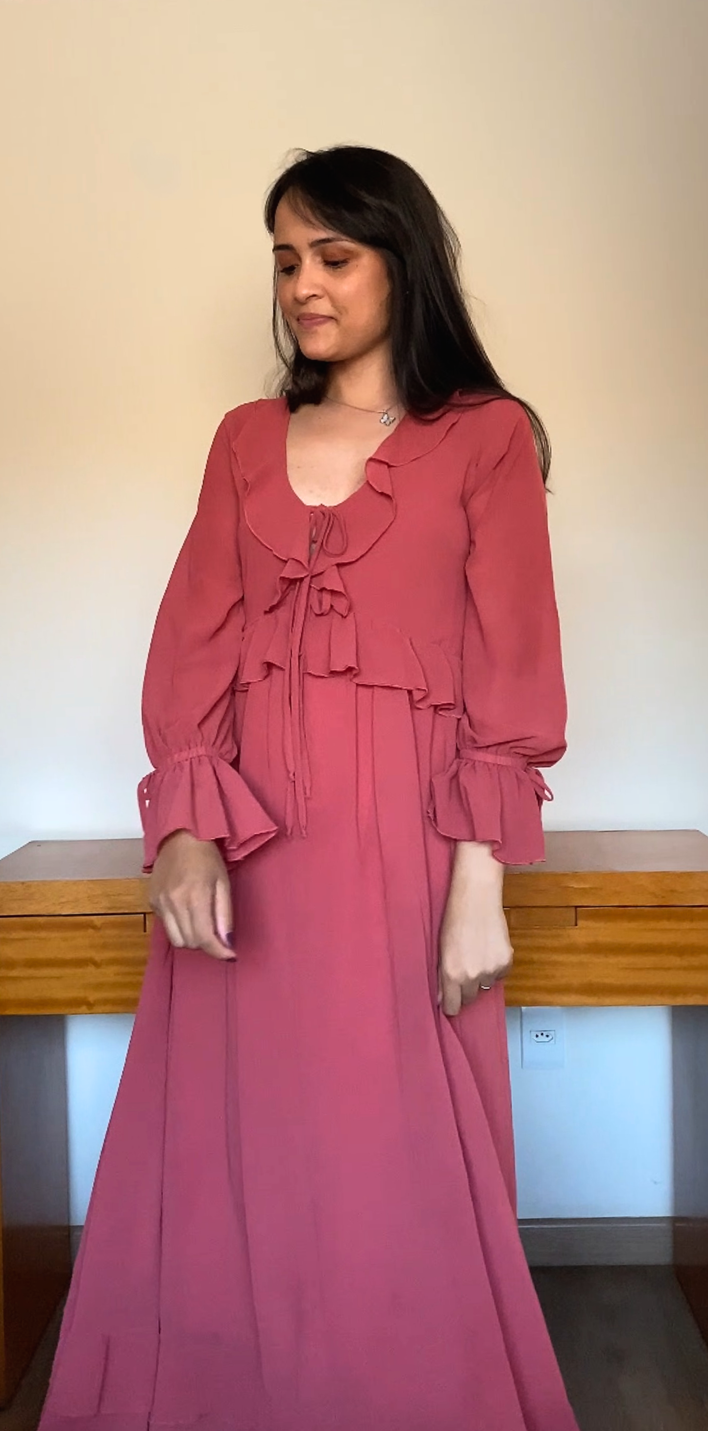Vestido Rosé Longo com Babados e Amarração