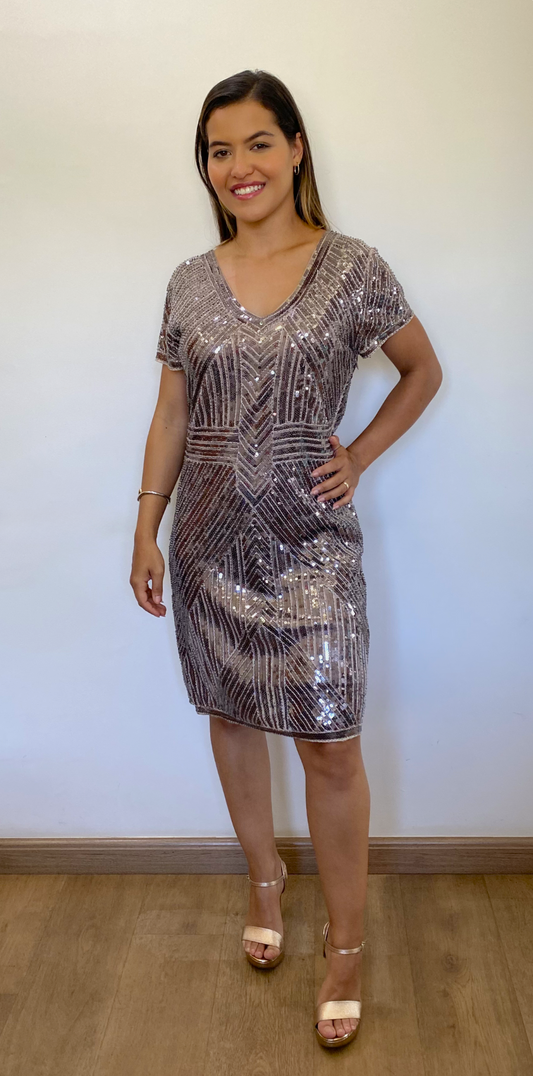Vestido Curto de Paetês