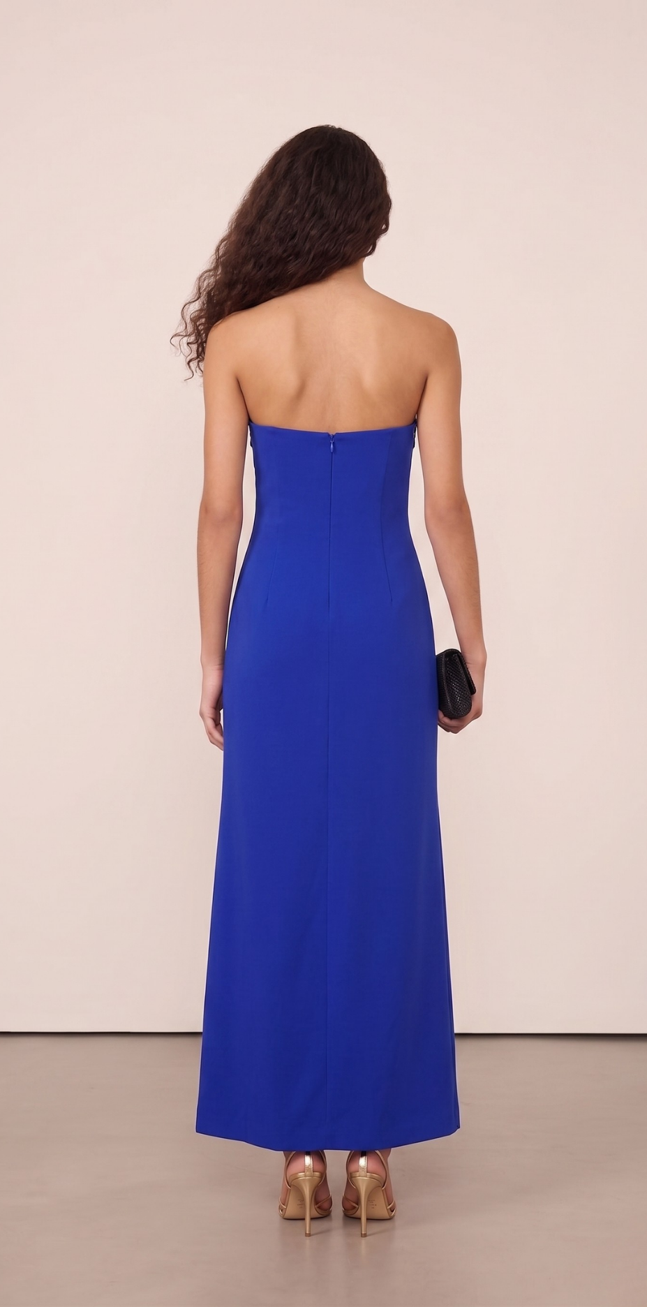 Vestido Azul Tomara que Caia com Bordados Prateados
