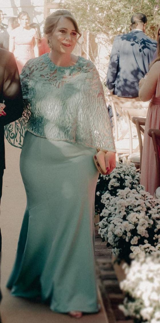 Conjunto Vestido Longo e Sobreposição Verde Elegância