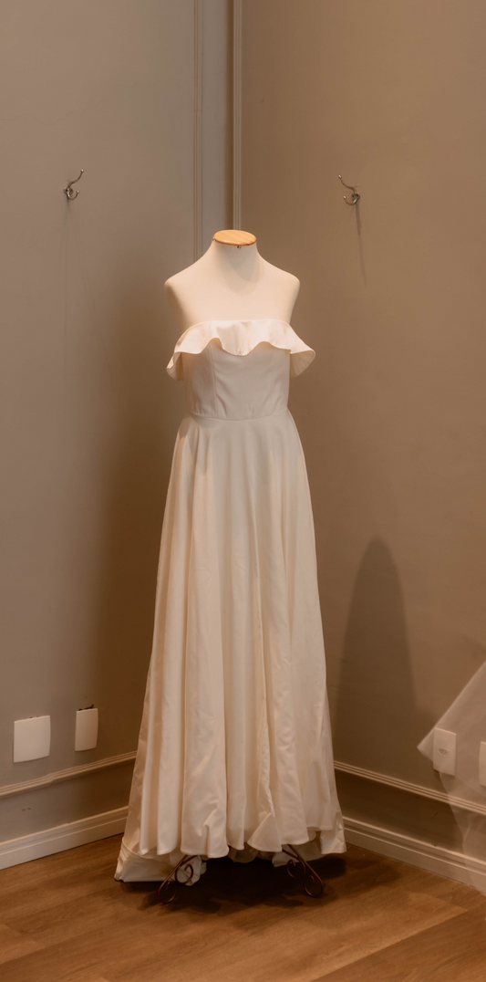 Vestido de noiva minimalista tomara que caia