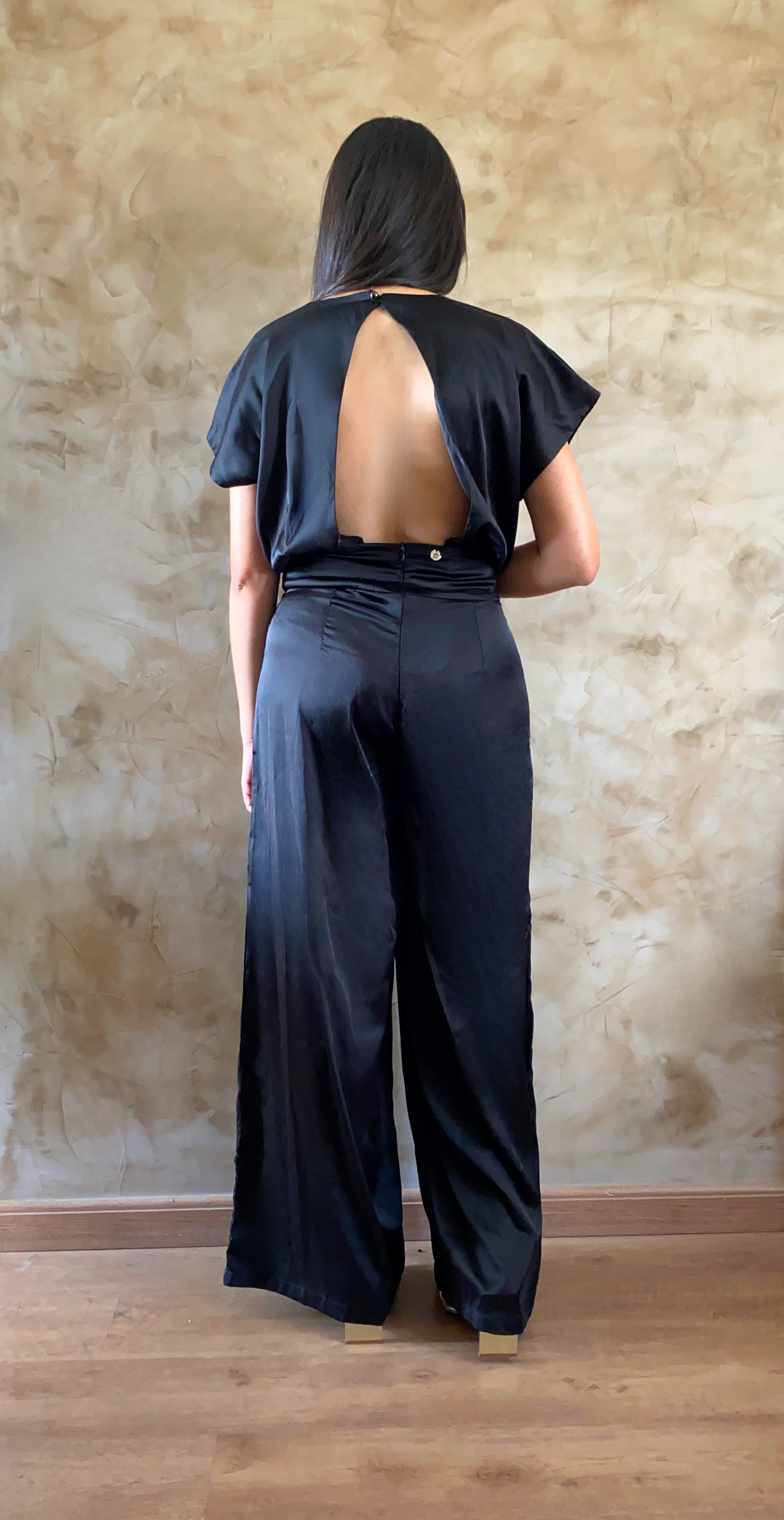 Macacão Preto Elegante