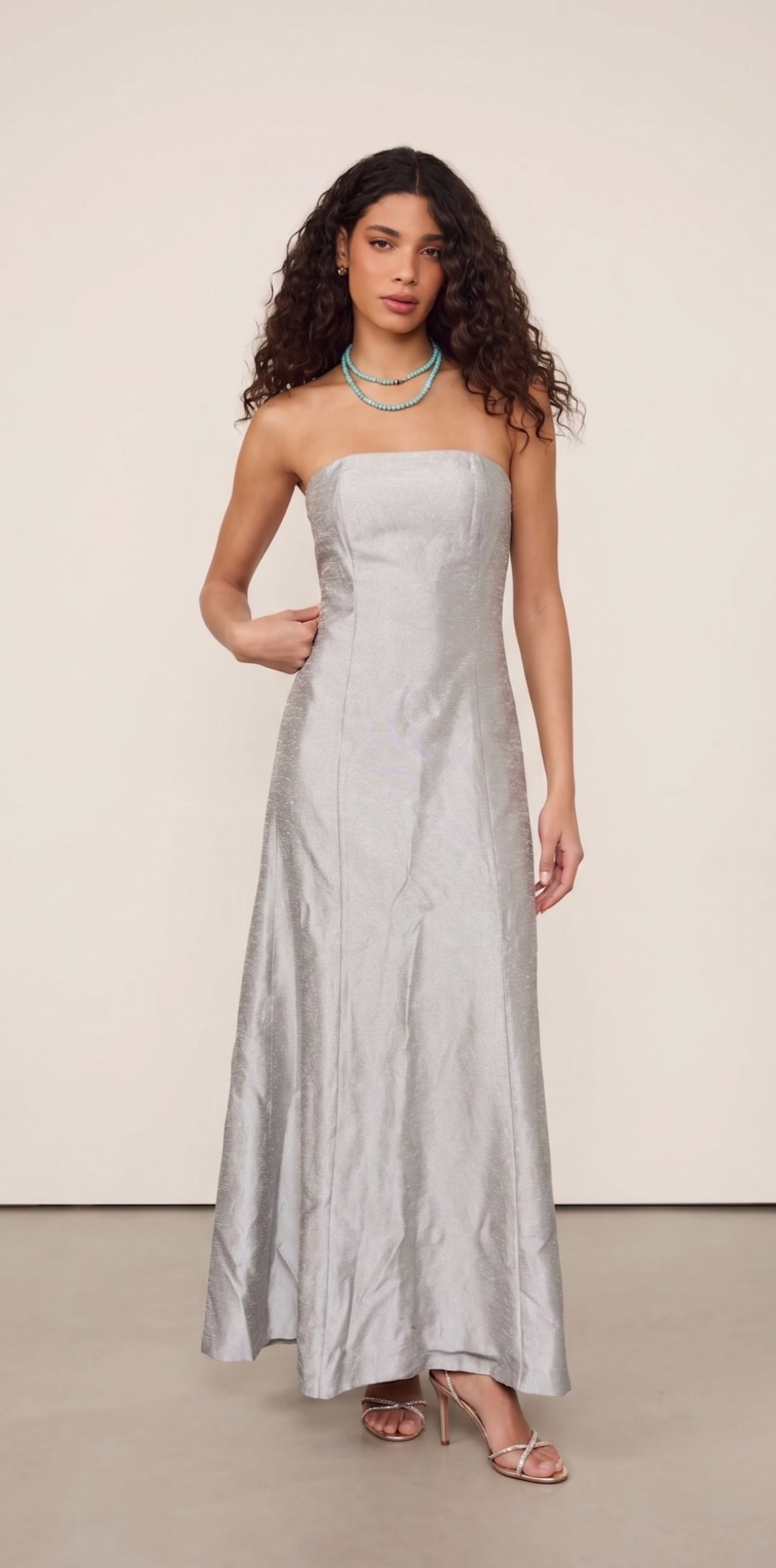 Vestido Prata Tomara que Caia com Echarpe em Shiffon
