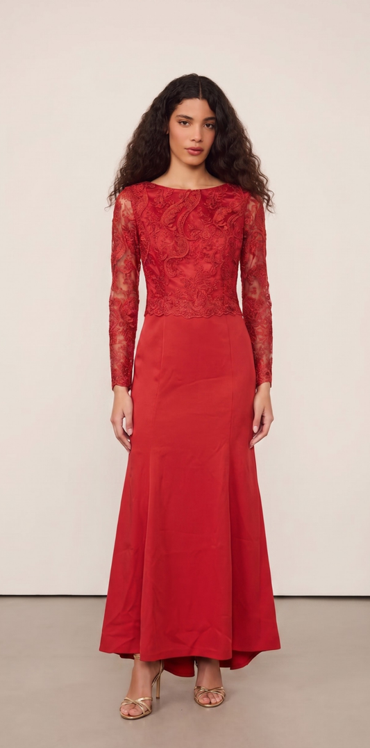 Vestido Longo Vermelho com Detalhes em Renda