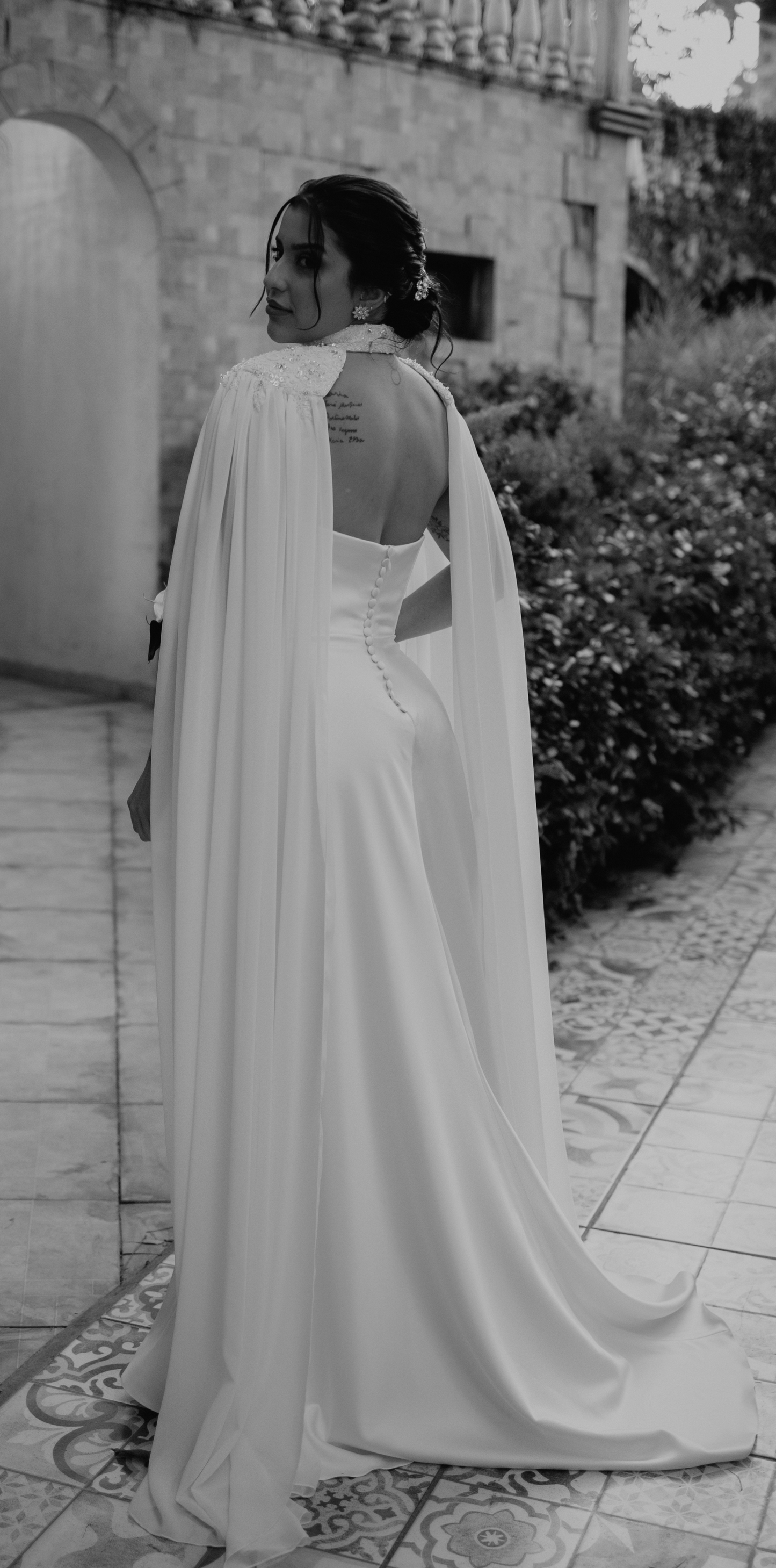 Vestido de Noiva – Zibeline com Capa Exclusiva (Usado uma vez)